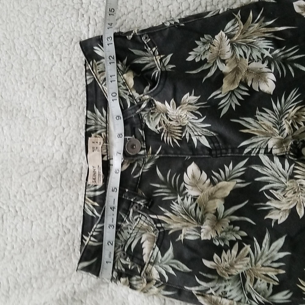 Cotton On Women's Floral Skinny Jeans - Picture 8 of 14